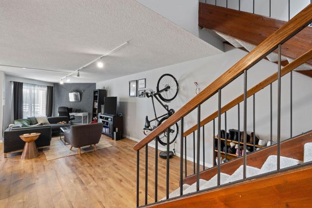 1372 Carling Drive 207, Saint Paul, MN 55108
