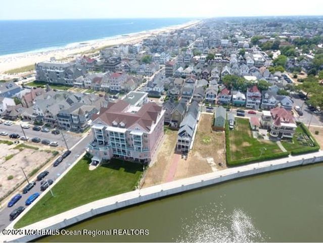 22 Lake Avenue, Ocean Grove, NJ 07756