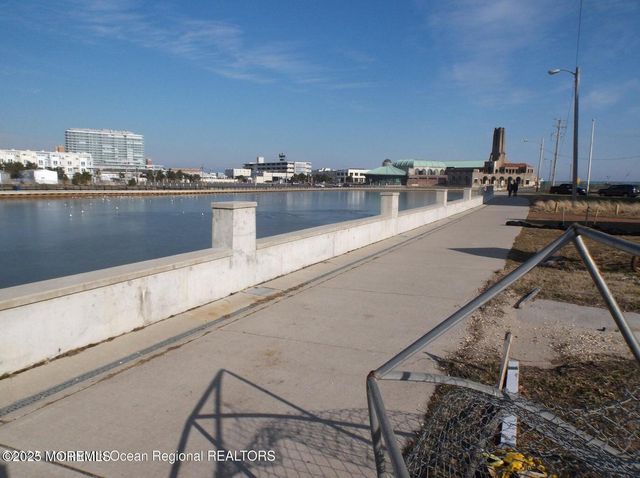 22 Lake Avenue, Ocean Grove, NJ 07756