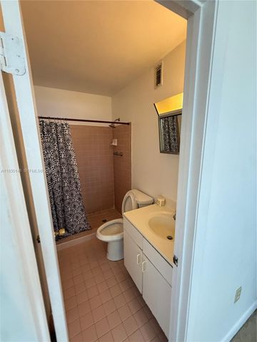 11309 SW 200th Street C213, Miami, FL 33157