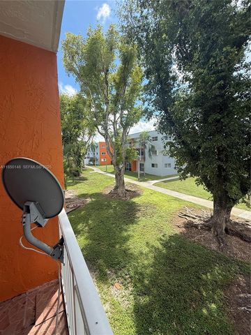 11309 SW 200th Street C213, Miami, FL 33157