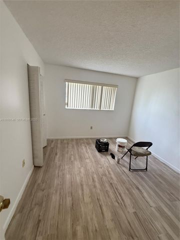 11309 SW 200th Street C213, Miami, FL 33157
