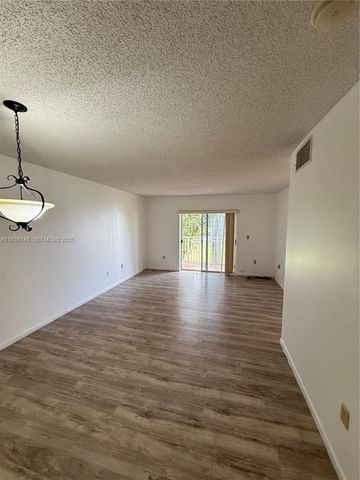 11309 SW 200th Street C213, Miami, FL 33157