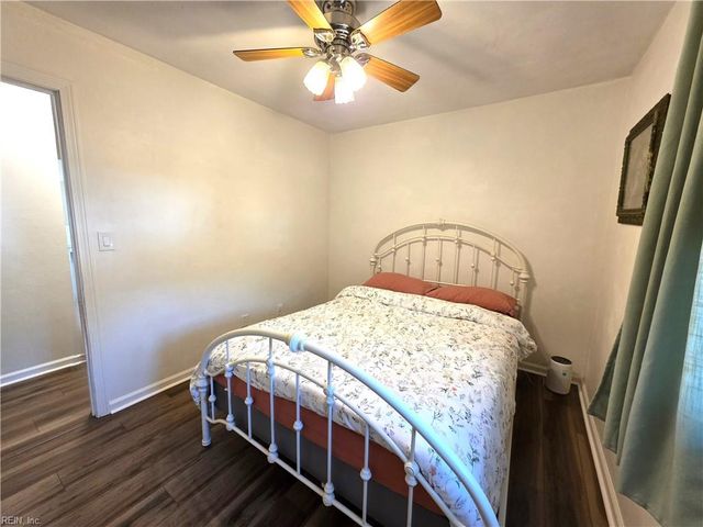 420 Woodberry DR, Chesapeake, VA 23322