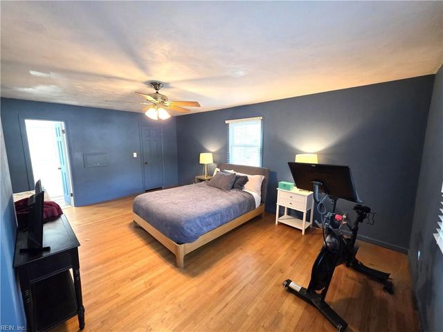 420 Woodberry DR, Chesapeake, VA 23322