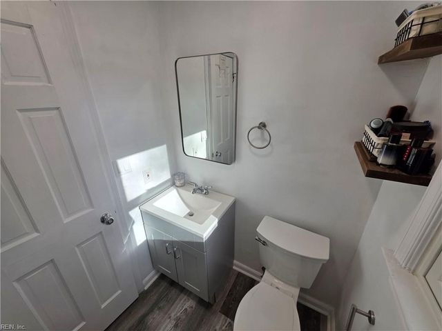 420 Woodberry DR, Chesapeake, VA 23322