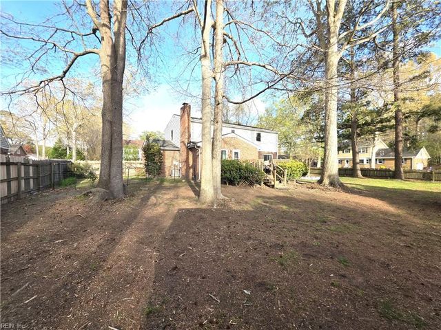 420 Woodberry DR, Chesapeake, VA 23322