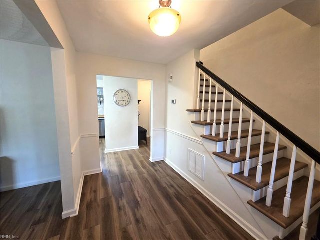 420 Woodberry DR, Chesapeake, VA 23322