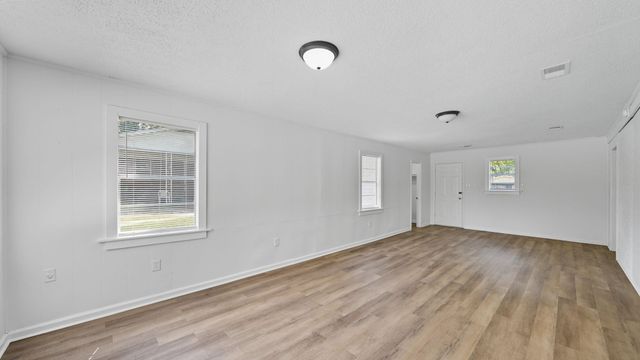 1517 MICHAEL ST, Covington, TN 38019