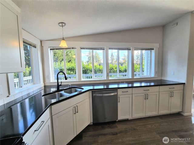 1476 Kitsap Lake Road NW, Bremerton, WA 98312