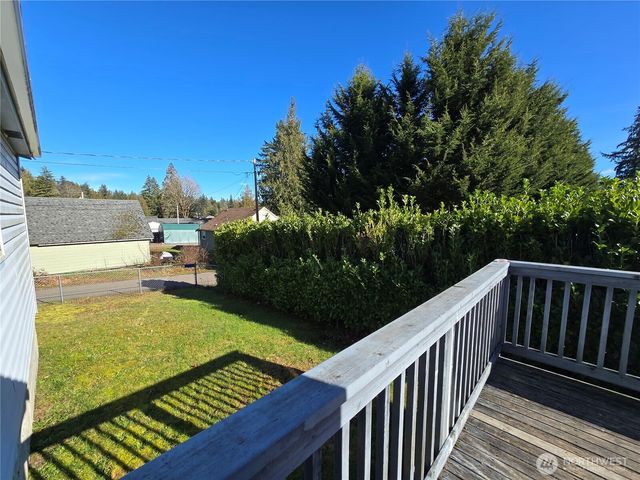 1476 Kitsap Lake Road NW, Bremerton, WA 98312