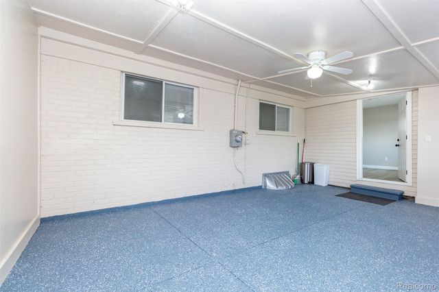17970 S Wind Drive, Fraser, MI 48026