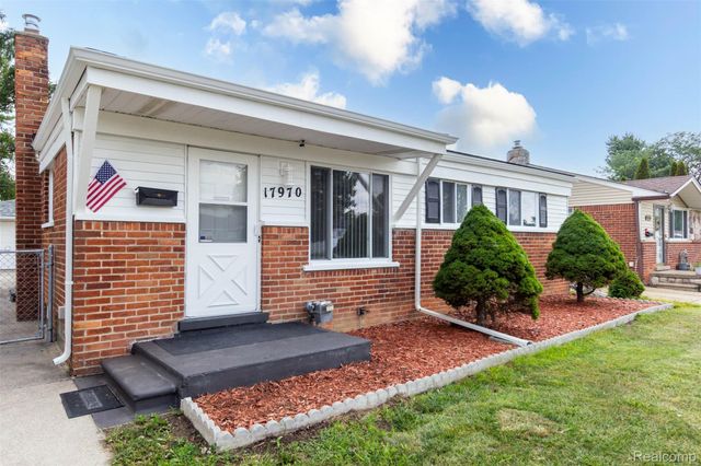 17970 S Wind Drive, Fraser, MI 48026
