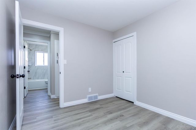 17970 S Wind Drive, Fraser, MI 48026