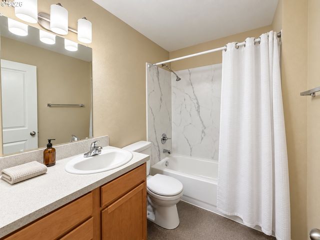 13320 Sw ALLEN Blvd 208, Beaverton, OR 97005