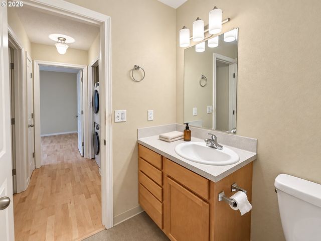 13320 Sw ALLEN Blvd 208, Beaverton, OR 97005