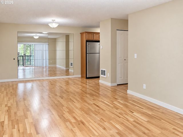 13320 Sw ALLEN Blvd 208, Beaverton, OR 97005