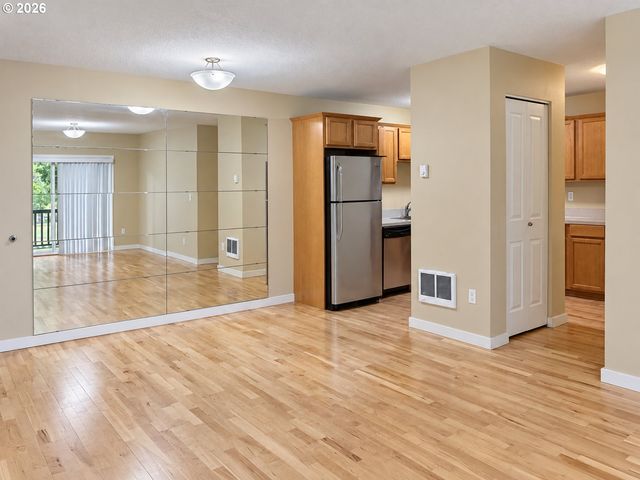 13320 Sw ALLEN Blvd 208, Beaverton, OR 97005
