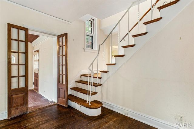 7570 Stanford Avenue, University City, MO 63130