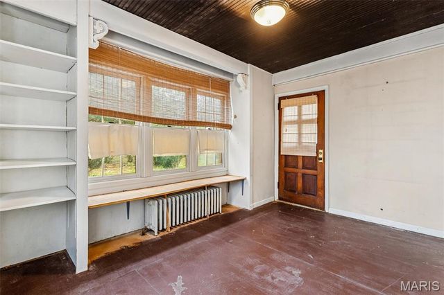 7570 Stanford Avenue, University City, MO 63130