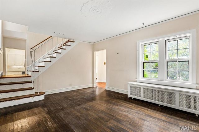 7570 Stanford Avenue, University City, MO 63130