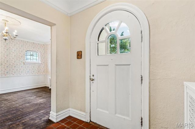 7570 Stanford Avenue, University City, MO 63130