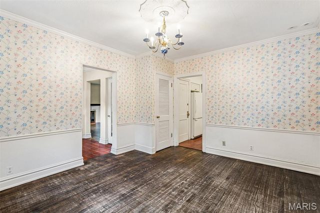 7570 Stanford Avenue, University City, MO 63130