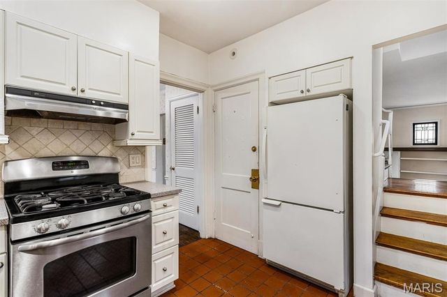 7570 Stanford Avenue, University City, MO 63130