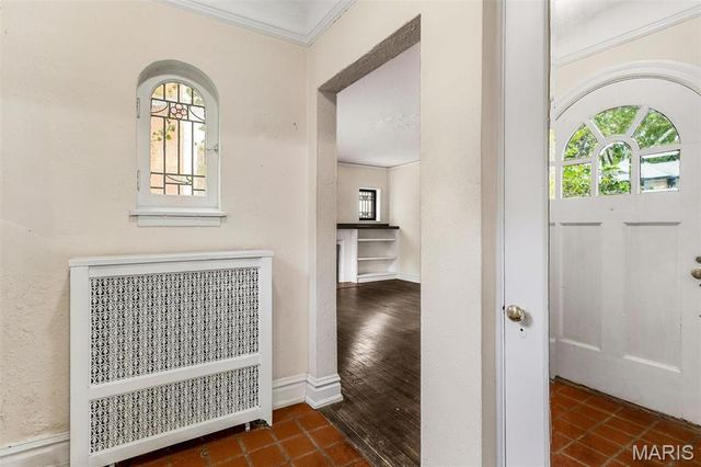 7570 Stanford Avenue, University City, MO 63130