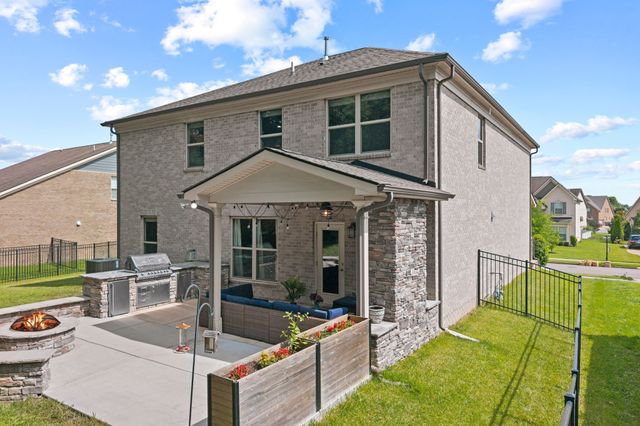 1028 Maleventum Way, Spring Hill, TN 37174