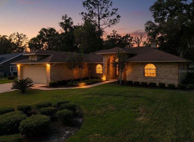 25603 TROON AVENUE, Sorrento, FL 32776