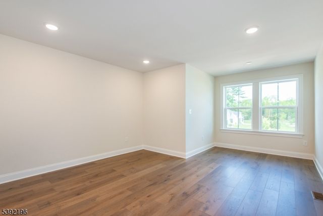 20 Whitaker Lane, Far Hills Boro, NJ 07931