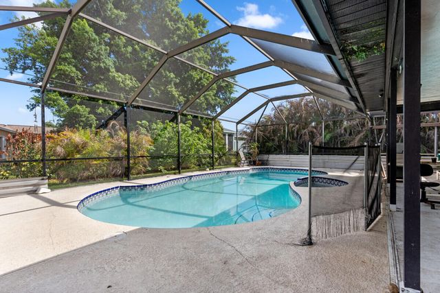 1119 SE Cambridge Drive, Port St. Lucie, Port St Lucie, FL 34952