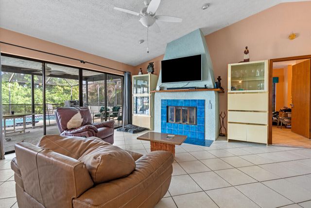 1119 SE Cambridge Drive, Port St. Lucie, Port St Lucie, FL 34952