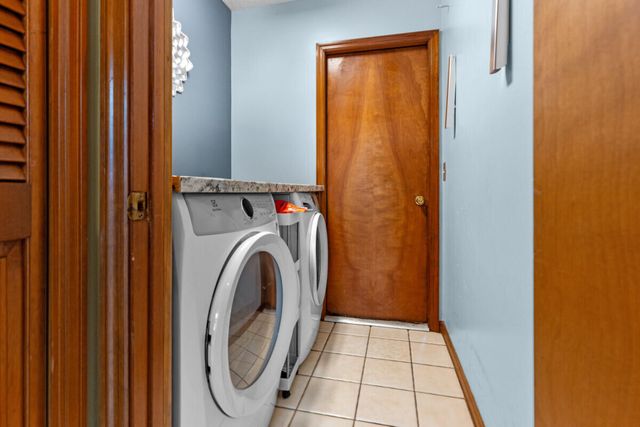 1119 SE Cambridge Drive, Port St. Lucie, Port St Lucie, FL 34952