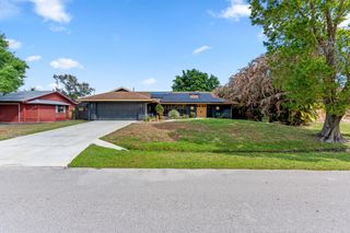 1119 SE Cambridge Drive, Port St. Lucie, Port St Lucie, FL 34952