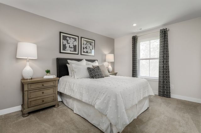 394 Tompkins Ln, Gallatin, TN 37066