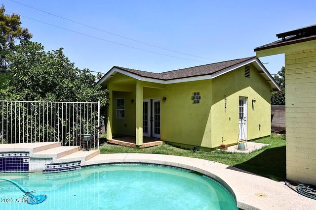 8104 N 8TH Avenue, Phoenix, AZ 85021