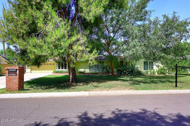 8104 N 8TH Avenue, Phoenix, AZ 85021