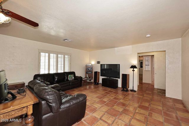 8104 N 8TH Avenue, Phoenix, AZ 85021