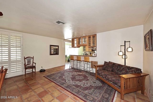 8104 N 8TH Avenue, Phoenix, AZ 85021