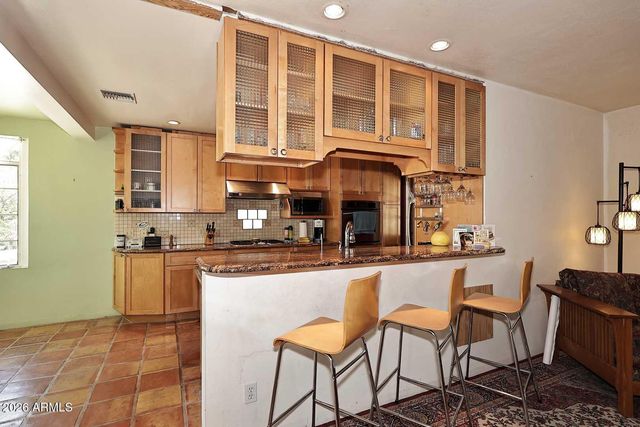 8104 N 8TH Avenue, Phoenix, AZ 85021