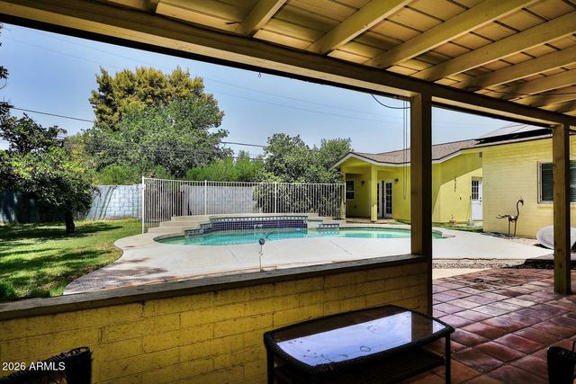 8104 N 8TH Avenue, Phoenix, AZ 85021