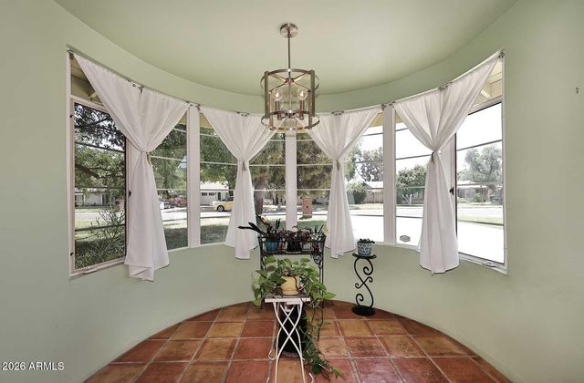 8104 N 8TH Avenue, Phoenix, AZ 85021