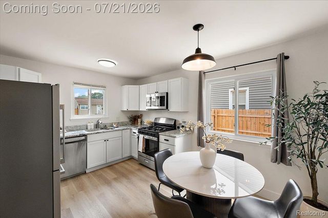 26585 Barrington Street, Madison Heights, MI 48071