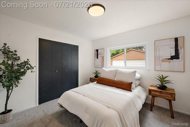 26585 Barrington Street, Madison Heights, MI 48071
