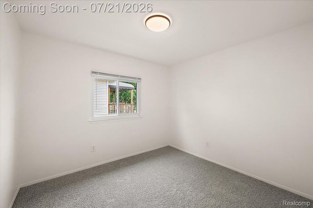 26585 Barrington Street, Madison Heights, MI 48071