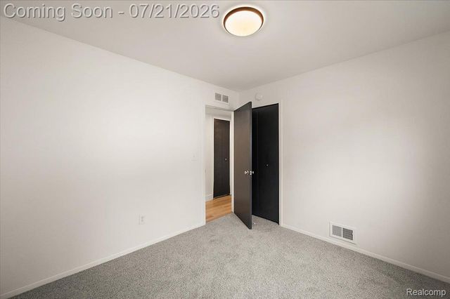 26585 Barrington Street, Madison Heights, MI 48071