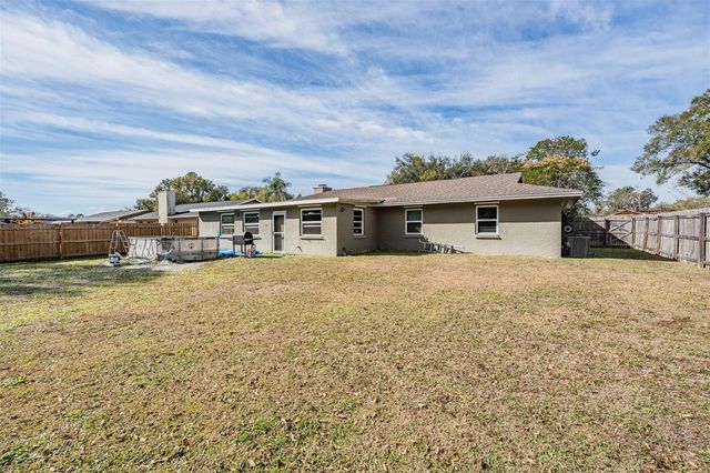 18631 SAN RIO CIRCLE, Lutz, FL 33549