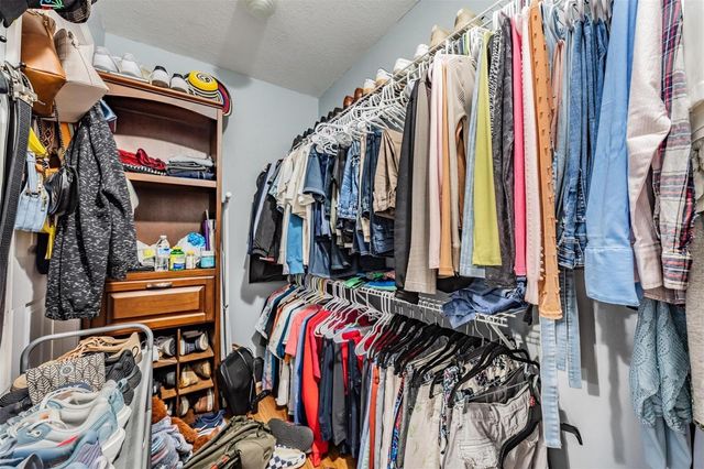 18631 SAN RIO CIRCLE, Lutz, FL 33549